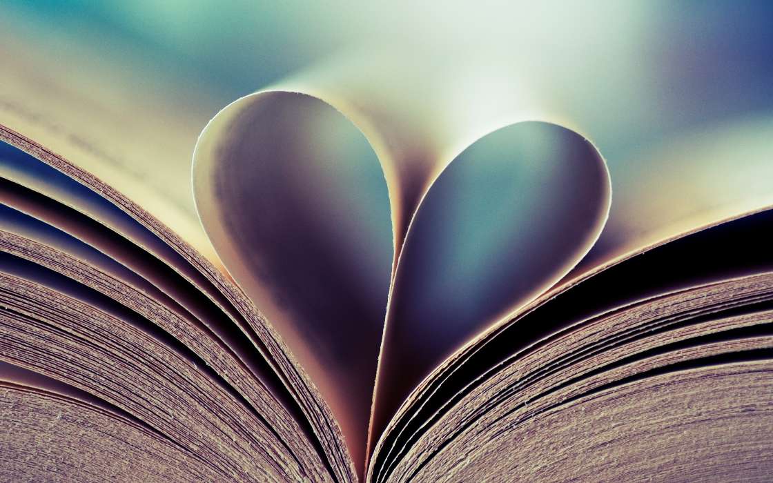 Books,Objects,Hearts